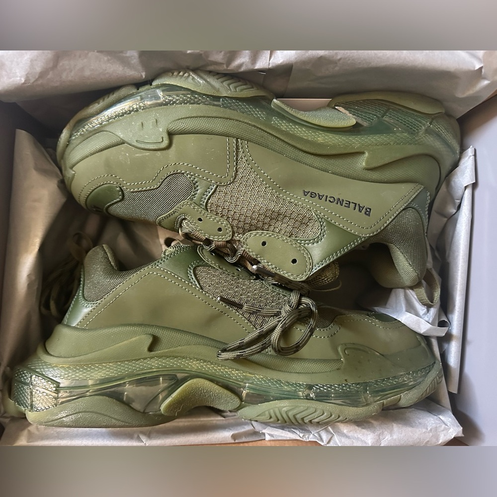 Balenciaga Men's Green Triple S Sneaker 'Clear Sole - Picture 2 of 5